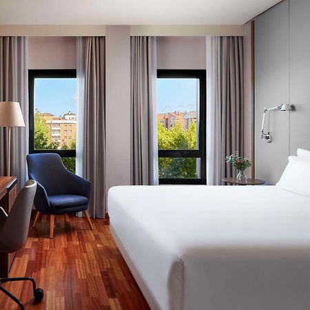 Nh Ciudad De Cuenca Hotel Куенка Екстериор снимка