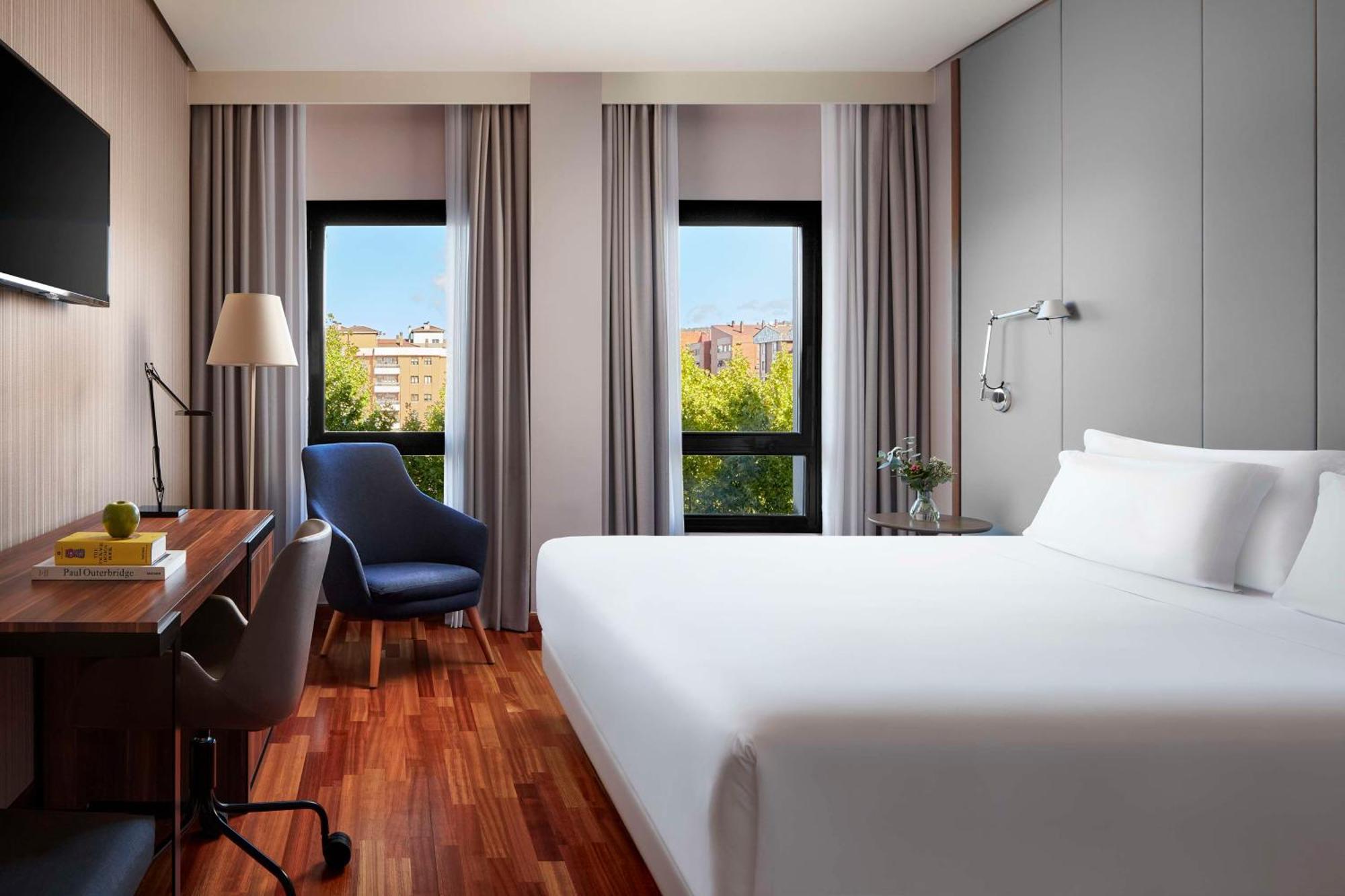 Nh Ciudad De Cuenca Hotel Куенка Екстериор снимка