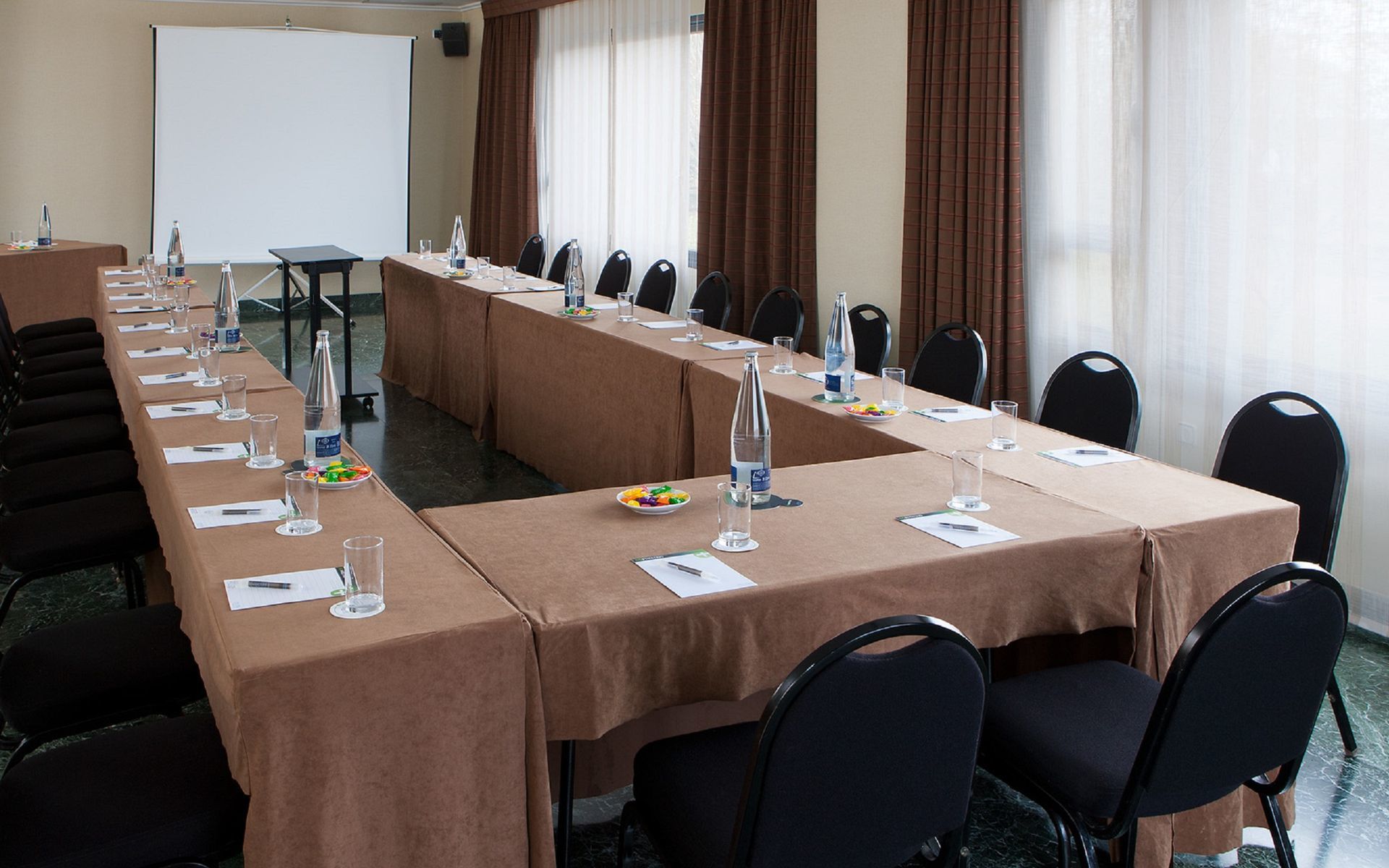 Nh Ciudad De Cuenca Hotel Куенка Екстериор снимка