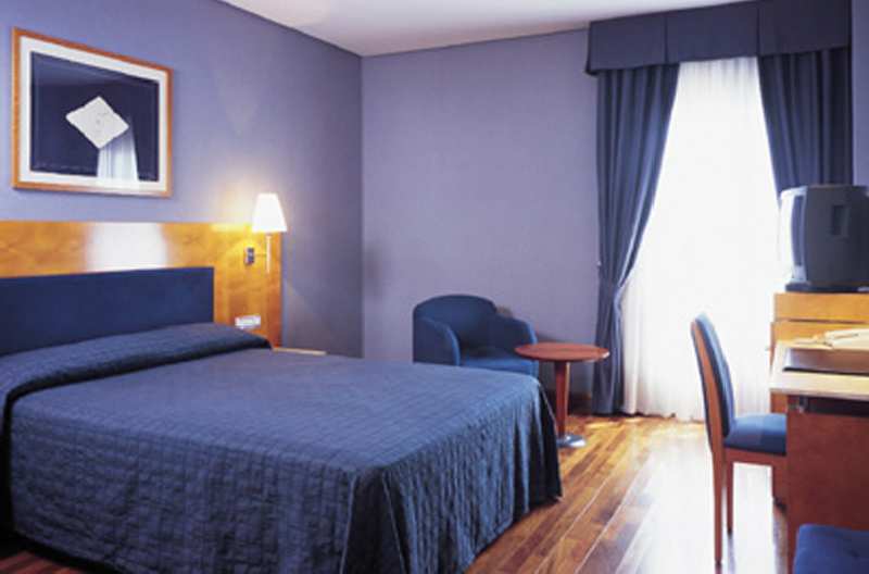 Nh Ciudad De Cuenca Hotel Куенка Стая снимка