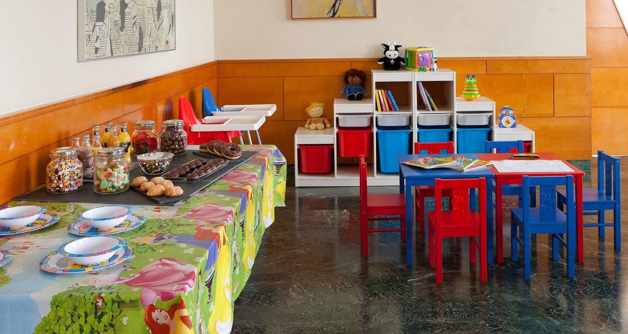 Nh Ciudad De Cuenca Hotel Куенка Екстериор снимка